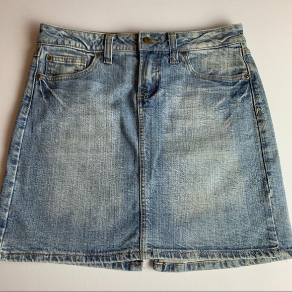 Light Wash Denim Skirt With Embroidered Butterfly - Picture 6 of 10